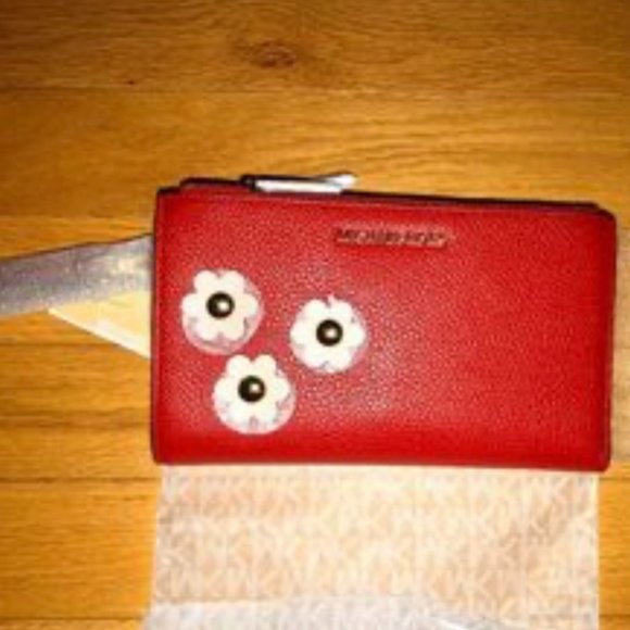 New Michael Kors Adele Floral Appliqué Leather Smartphone Double Zip Wristlet - Picture 3 of 13